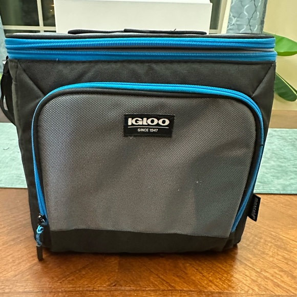 Igloo Other Igloo Cooler With Plastic Insert Poshmark